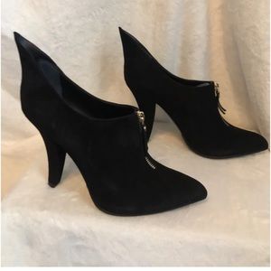 Rare Louis Vuitton Diabolik low boot 10 cm Booties sz 41. Black Suede.pr…